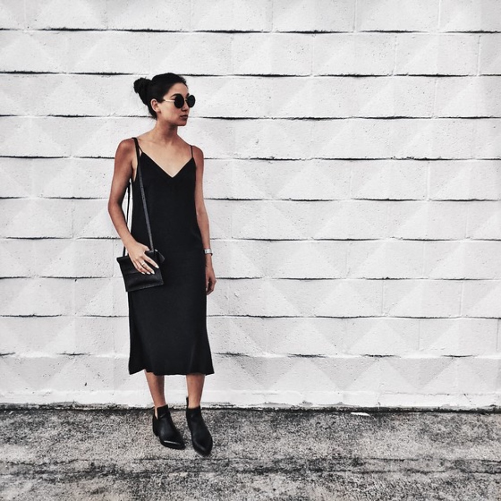 Cuyana Silk Slip Dress in Black Size XS
